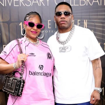 ネリー、幼い息子のためにツアーバス内でのマリファナを禁止