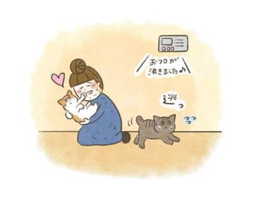 お風呂上がりに待ち受ける愛猫のすりすり逆襲【連載】交通事故にあった猫を拾いました#226