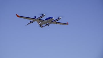 テラ・ラボの多目的プラットフォーム「テラドルフィンVTOL」、累計100時間の飛行試験を達成