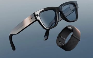 巨額の赤字でも…。Meta、両眼ディスプレイ搭載スマートグラスを開発中?