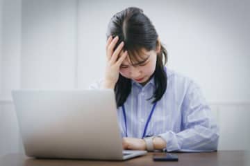 早すぎる？たった1日でバイトを辞めた女性 「静かすぎて気が狂いそう」