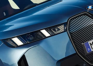 新型「BMW iX」登場！　史上最長航続距離723km達成