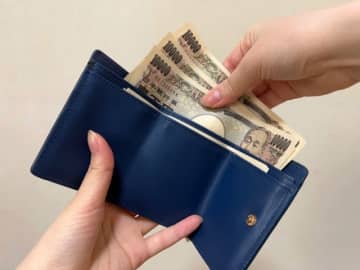 タクシー代3万円の悲劇 　品川でカラオケ → 電車で熟睡 → 気づいたら無人駅にいた女性