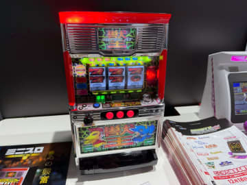 瑞起ブースにてスロット4号機の名機「獣王」のミニスロが初展示！【TGS2025】