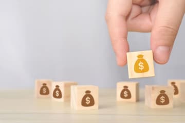 60代の平均貯蓄額が「2000万円」を超えているって本当!?私たち夫婦は「800万円」しか貯金がありません…