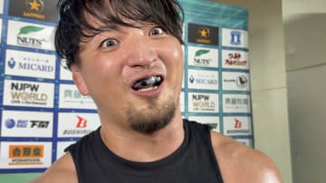 【新日本】王者ザック、前哨戦で無残KO！成田、非情な策略とイス攻撃で王者の膝を破壊「俺のベルト、ちゃんと持ってこいよ」