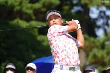 岩本高志が単独首位発進　深堀圭一郎、前週Vのスリロット2位【日本プロシニア】