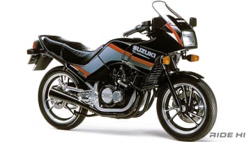 量産初の250cc水冷DOHC4気筒！ スズキ「GS250」はハーフカウルとネイキッドでファンを増やした