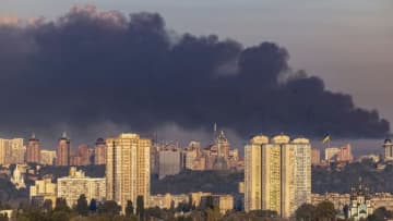 ロシアによる昼間の攻撃増加　ウクライナ人数百万人の生活が中断、日常生活にも変化