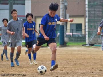 決勝T進出の春日部東FW元島に芽生えたエースの自覚「熱いプレーをしないとチームも締まらない」