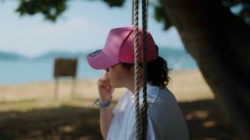 GADORO、ニュー・アルバム『HOME』から愛する祖母に向けて歌った「もういちど feat. 紅桜」MV公開