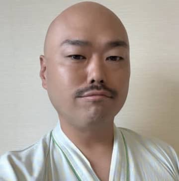 クロちゃん、喉のポリープ手術を経て無事退院を報告！ファンからは「少し痩せましたかね」と体調を気遣う声も寄せられる