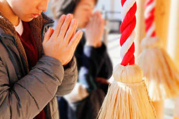 神社でやってはいけない『参拝方法』６選　タブーと言われる理由と正しい作法