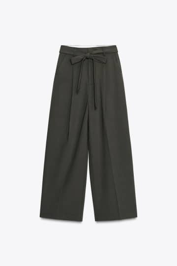 やっぱり“この色”がおしゃれ！【ZARA】40・50代の洗練見え♡「グレーパンツ」