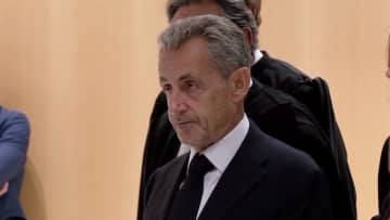 仏裁判所、サルコジ元大統領に禁錮5年の有罪判決
