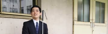 先天性の視覚障害を持つお笑い芸人・濱田祐太郎「テレビに出ることを諦めたくない」昨年放送のバラエティ番組が高い評価を獲得
