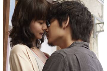 伝説的恋愛コミックを実写映画化！ 多部未華子 × 綾野剛が織りなすリアルな共感ラブストーリー