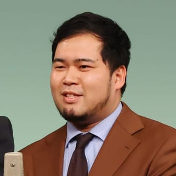 大和証券副会長の父を持つ「令和ロマン」松井ケムリだけでない…親がイチ社員から“大企業幹部”の芸能人たち