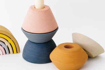 インテリアにも◎ 出しっぱなしで絵にもなる美しい木のおもちゃ【こどモノ10月号】