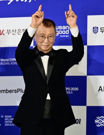 「ギャグマン」という呼称を定着させた大御所芸人、チョン・ユソンさんがこの世を去る…享年76歳