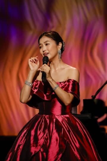 新妻聖子、『MUSICAL MOMENTS 2』発売記念ツアーより東京公演のレポートが公開