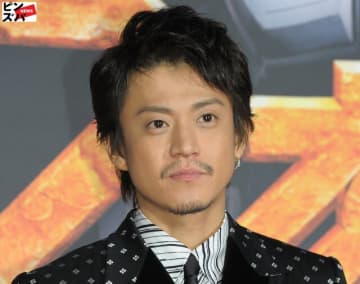 山田優から「共演NG出そう」小栗旬、共演の韓国人女優との“近すぎる距離感”…イチャイチャに心配の声