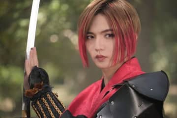 佐藤大樹、映画『ロマンティック・キラー』で謎の刀剣役！　FANTASTICS・中島颯太のコメントも到着