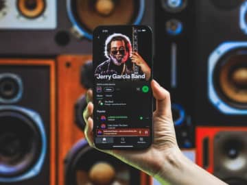 Spotify、「AI生成のニセ楽曲」対策を強化　なりすまし通報やスパムフィルターなど