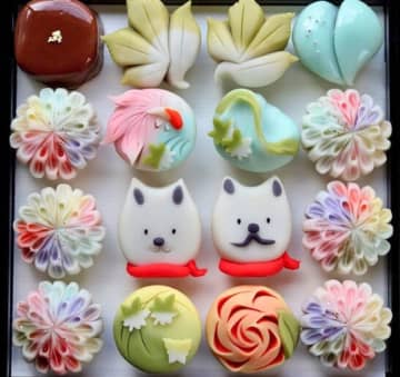 あまりの美しさに思わず二度見！？和菓子職人が作る『繊細すぎるねりきり』に「ため息が出ちゃいますね」「ホントに職人技」と感動の声続出