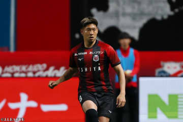 札幌一筋22年、MF深井一希が30歳で現役引退　プロ入り後ひざを5度手術「痛みがすでに限界を超え…」