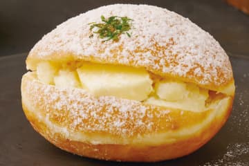 クリスピー・クリーム・プレミアム 北海道「じゃがバタードーナツ」ほくほくポテトの甘じょっぱい新作