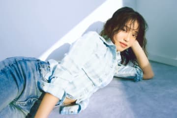 望月ヒナタ、新曲「Goldfish」MVを今夜プレミア公開