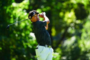 シニアメジャー獲りへ岩本高志が首位ターン スリロット2位 増田伸洋6位