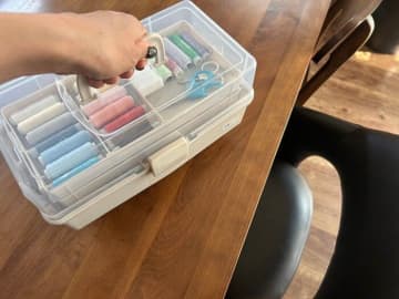 仕切り付きが便利なダイソーのツールボックス
