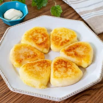 【これ6個で止まらない♡】「とろ〜りチーズ×明太子が最高すぎっ」6Pチーズで作る簡単ポテトレシピ