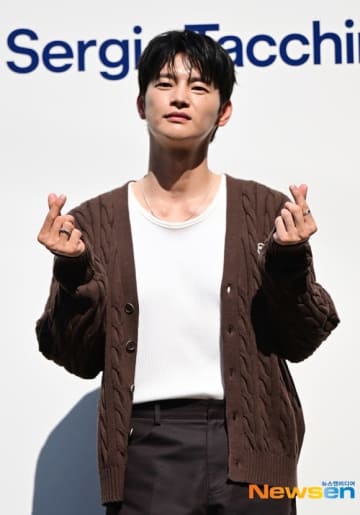 【PHOTO】ソ・イングク＆パク・ジヒョン、ブランド「Sergio Tacchini」のイベントに出席