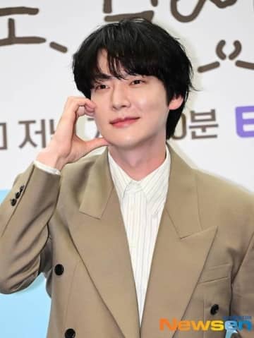 アン・ジェヒョン、12年を共にしたHBエンターテインメントとの契約が終了