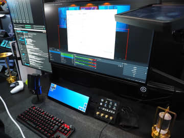 左手用デバイス兼ディスプレイ「XENEON EDGE」お披露目！ Elgatoブースにて展示中【TGS2025】