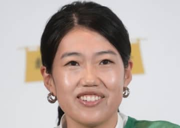 横澤夏子、佐藤栞里らと子連れで展示会に参加。「長女と三女も大喜び」と全員でのプライベートショットも
