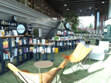 帝京大学八王子キャンパス図書館に『学生が集まる知とくつろぎの空間』が誕生