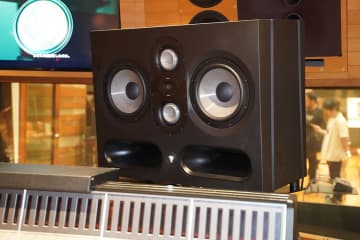 Focal Professional、集大成スタジオモニター「UTOPIA MAIN」披露