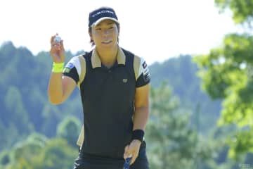 “魔女の一撃”は忘れたころに… 穴井詩は首位発進にもちょっと複雑？