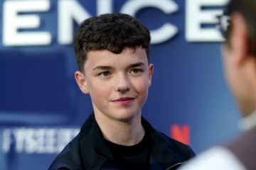 【Netflix 世界ランキング】エミー賞〈8部門〉受賞の話題作が再浮上！助演賞“最年少”受賞の若手俳優に注目：TV番組 ネットフリックスおすすめ