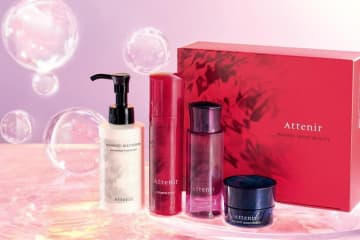 アテニア25年クリスマスコフレ、ハリツヤ肌特化の美容液やマスクなど“うるおい”スキンケアキット