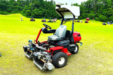 安全性と微細な刈込みができる　トロの芝刈り機『グリーンズマスター 3360』を試乗してみた＠2025東北ターフフェス
