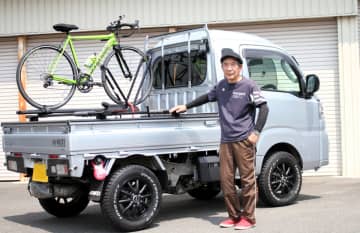 ホイールを外さずロードバイクを簡単積載できるスグレモノ ダイハツ・ハイゼットジャンボ【みんなのクルマ】