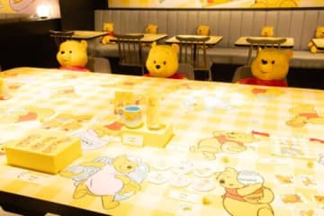 プーさんでいっぱいの癒しカフェ 「くまのプーさん」OH MY CAFEが期間限定オープン