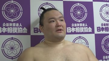 朝乃山、後輩・錦富士に敗れる 十両優勝争いは朝白龍が単独トップに浮上　大相撲九月場所13日目結果