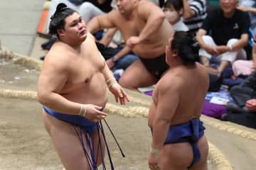 【秋場所】大の里が１敗キープ　14日目にも横綱初Ｖへ「目の前のことだけを考えてやっていく」