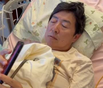 フリーアナ・笠井信輔、右目が突然開かなくなる…がん再発を疑うも、診断された『本当の病名』とは。ファンからは「とにかくお大事に」の声